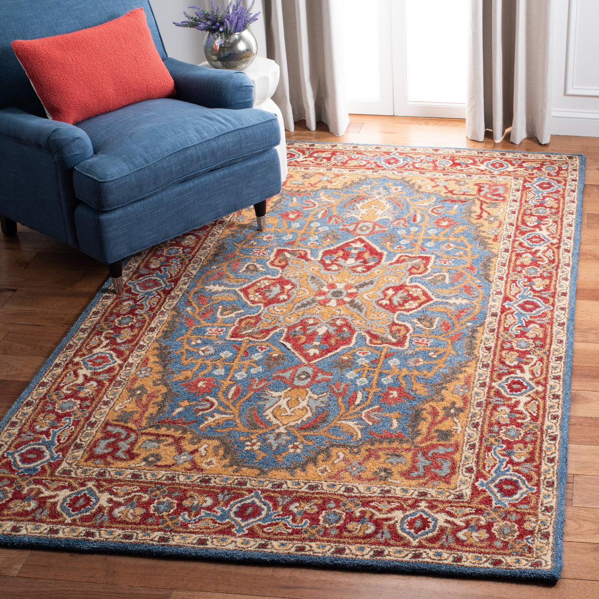 SAFAVIEH, Handmade Antiquity Anjuta Traditional Wool Rug