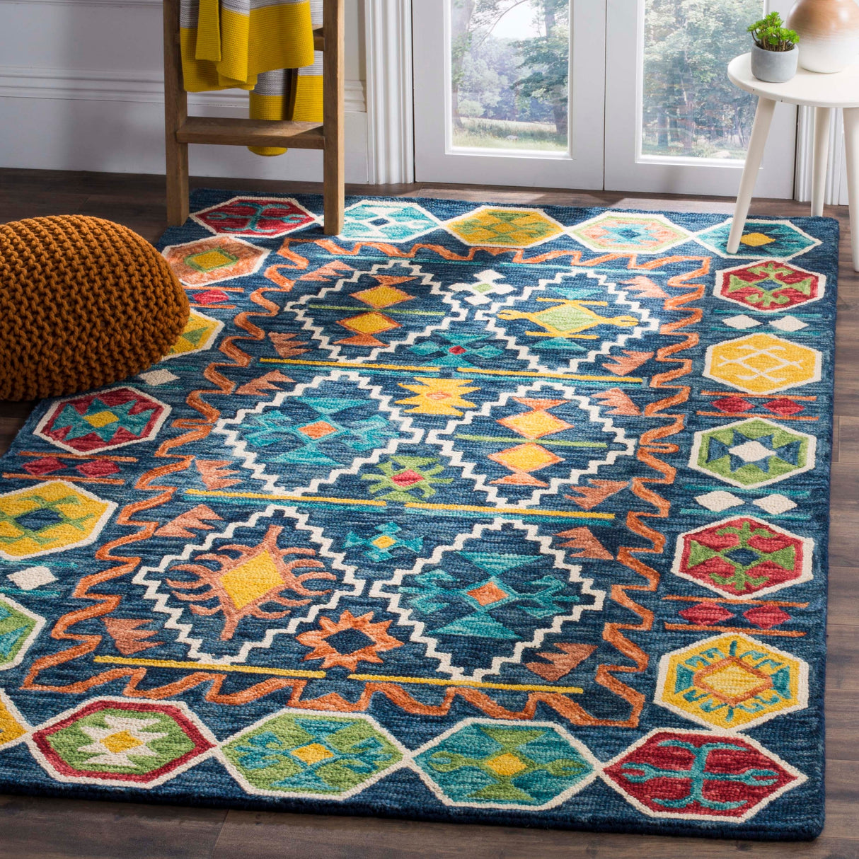 SAFAVIEH, Handmade Aspen Pavica Boho Tribal Wool Rug