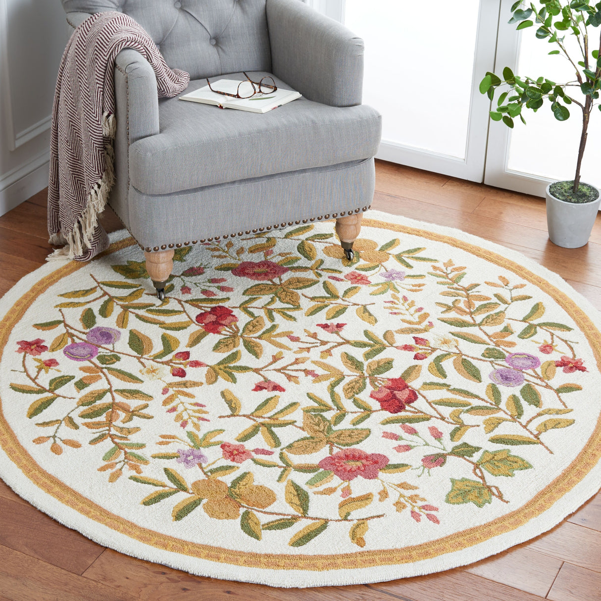 SAFAVIEH, Handmade Chelsea Terraza French Country Floral Wool Rug