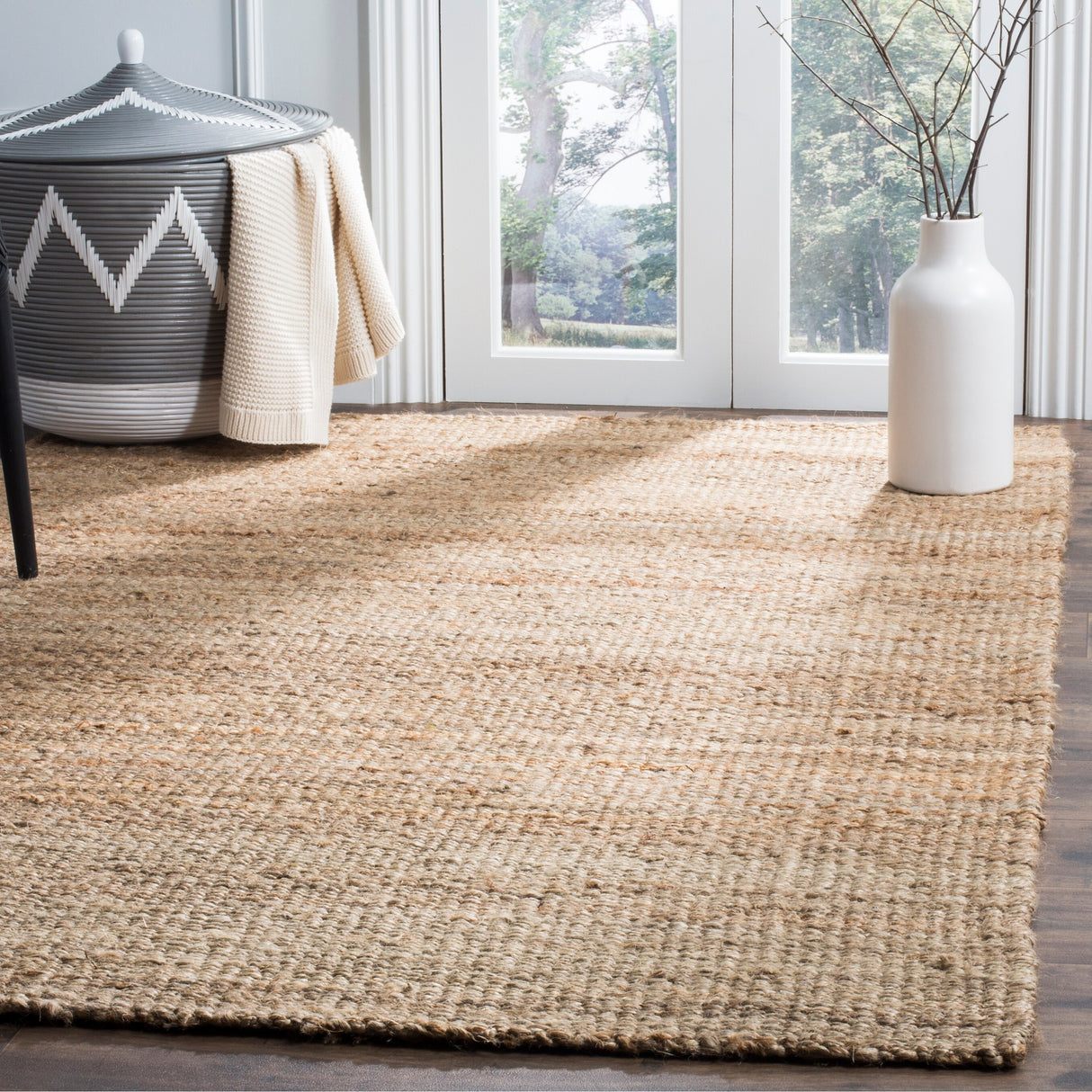 SAFAVIEH, Handmade Natural Fiber Valery Casual Solid Jute Rug