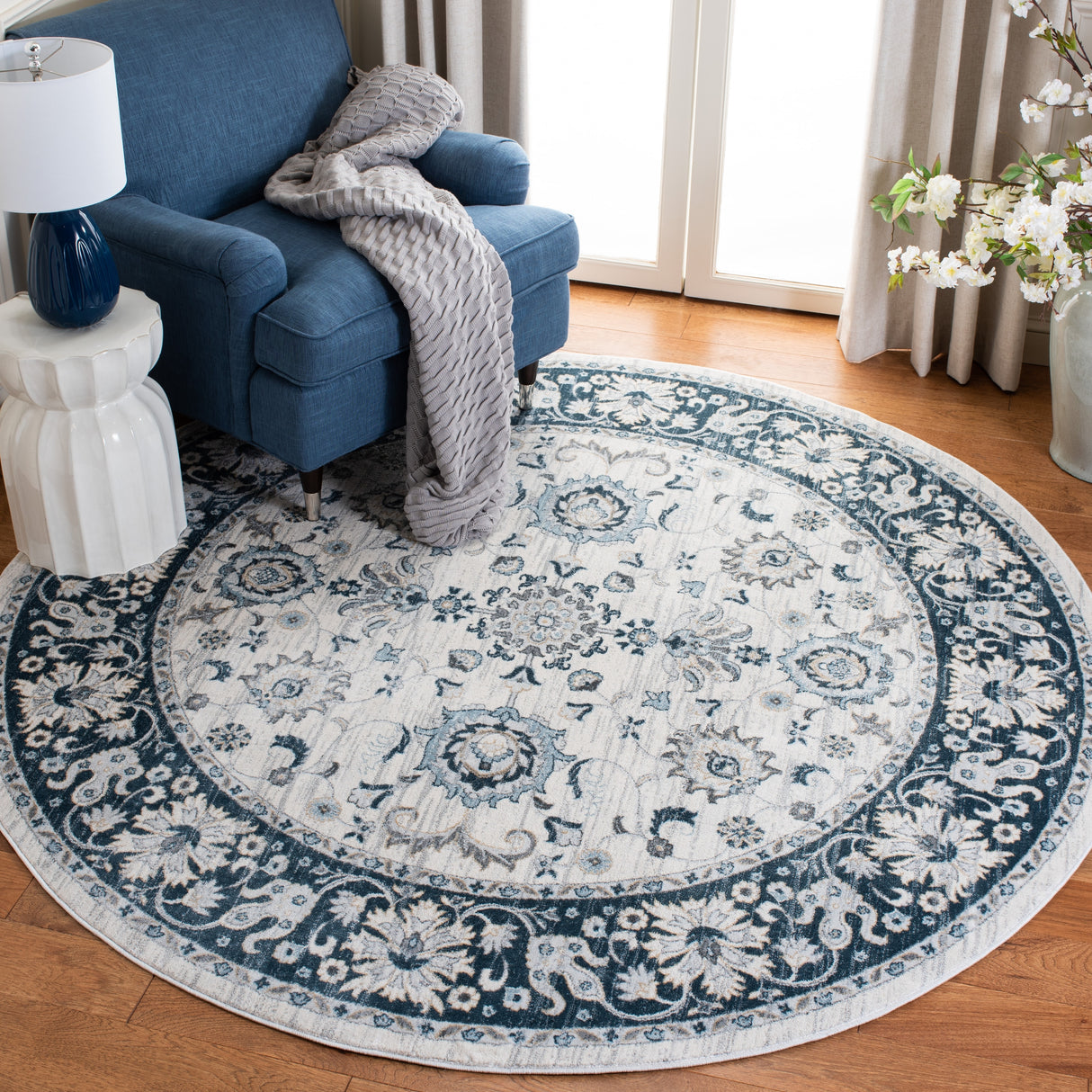 SAFAVIEH, Isabella Tara Traditional Floral Oriental Area Rug