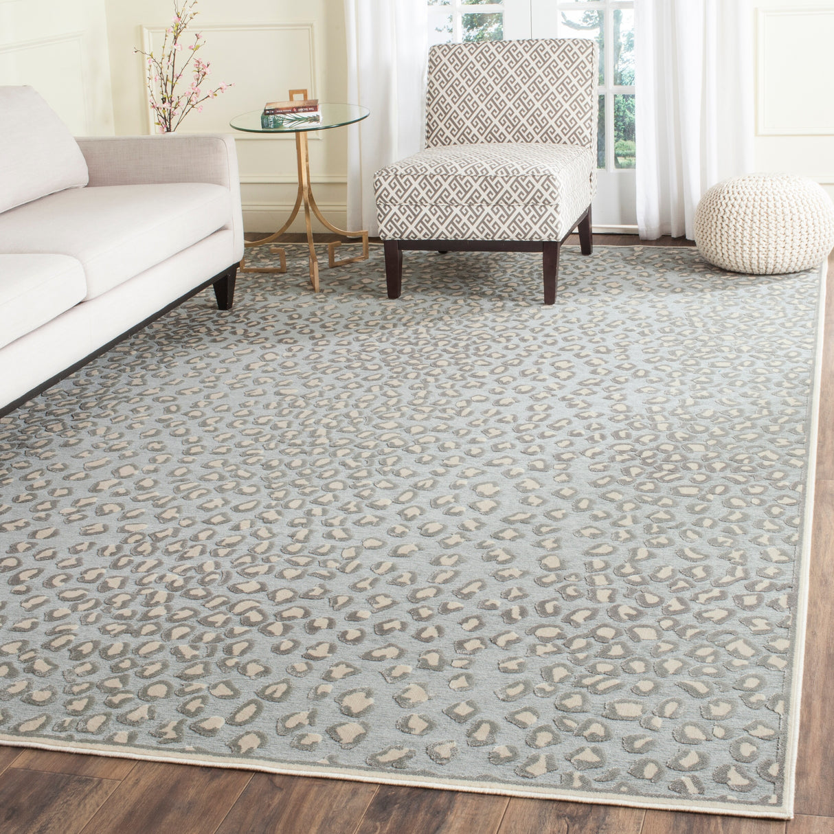 SAFAVIEH, Paradise Jeannie Leopard Viscose Rug